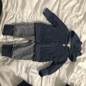 2pc sweatsuit for 3 month old baby.